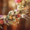 decoration-interieure-suspension-murale-fleurs-sechees-francaises-et-macrame-artisanat