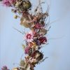demi-couronne-de-fleurs-sechees-francaise-et-macrame